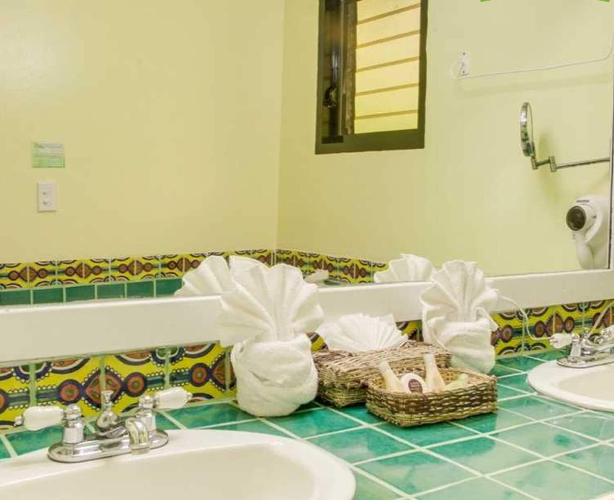 Robert'S Grove Beach Resort Placencia Luaran gambar